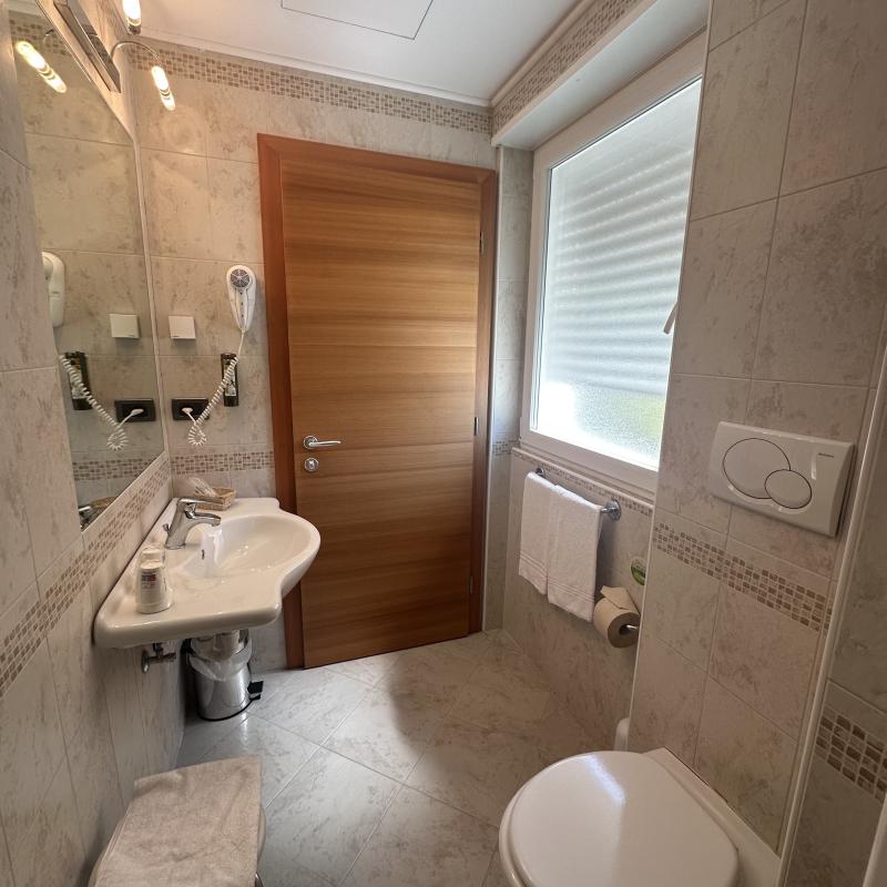 BAGNO 4